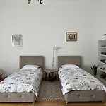 The Best Location Salon Apartment With Main Street View