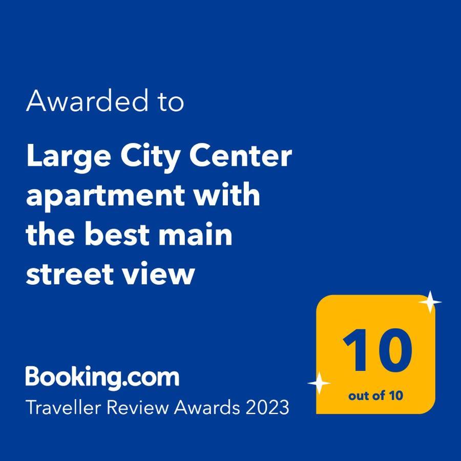 The Location Salon With Main Street View * Sarajevo