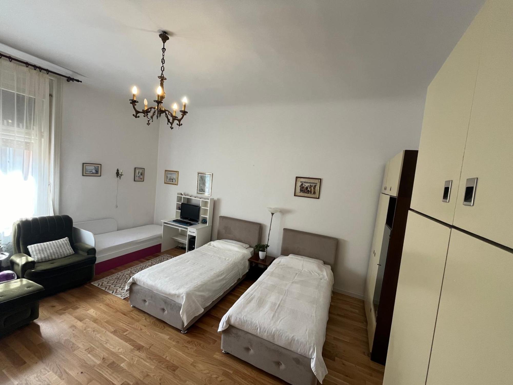The Location Salon With Main Street View Apartment Sarajevo
